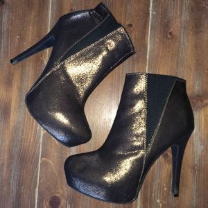 ✨✨GORGEOUS✨✨ Rock & republic platform bootie 🤩